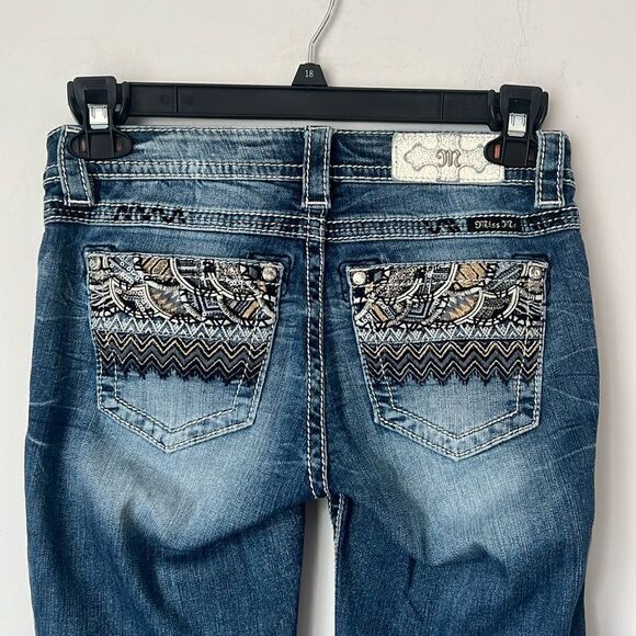 Stylish Embroidered Denim Jeans by Miss‎ Me Size 25 - Picture 1 of 9